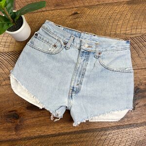 LEVI 27 light wash high rise cut off vintage cut off shorts patched light wash